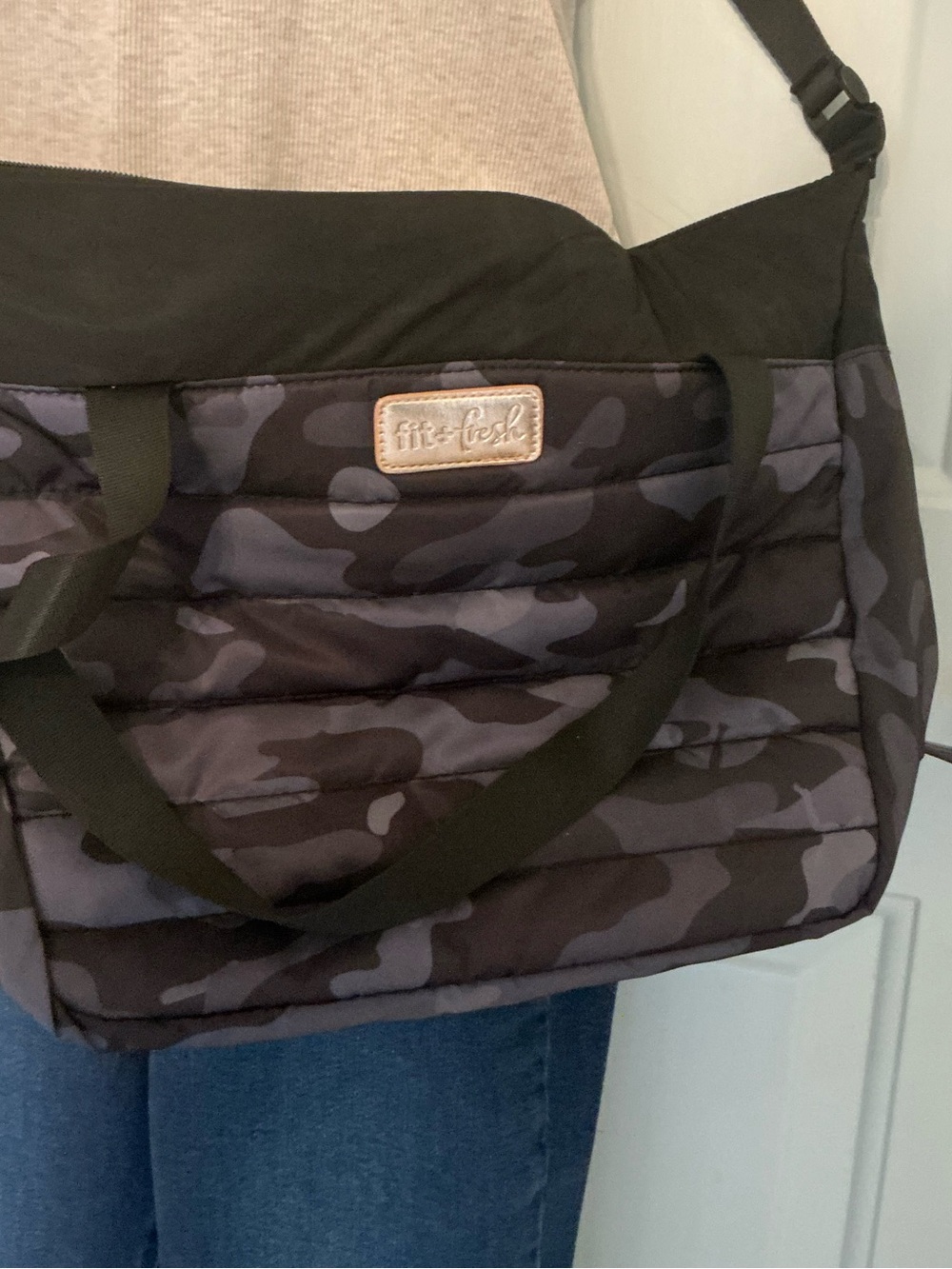 fit+fresh Quilted Camo Tote in Black and Gray